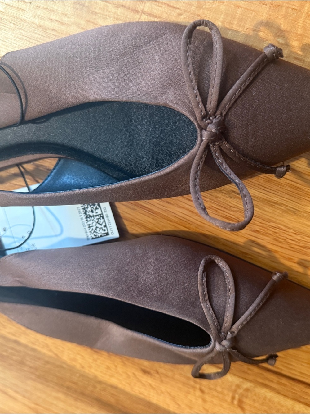 H&M Women's Pointed Toe Ballet Flats in Brown with Bow